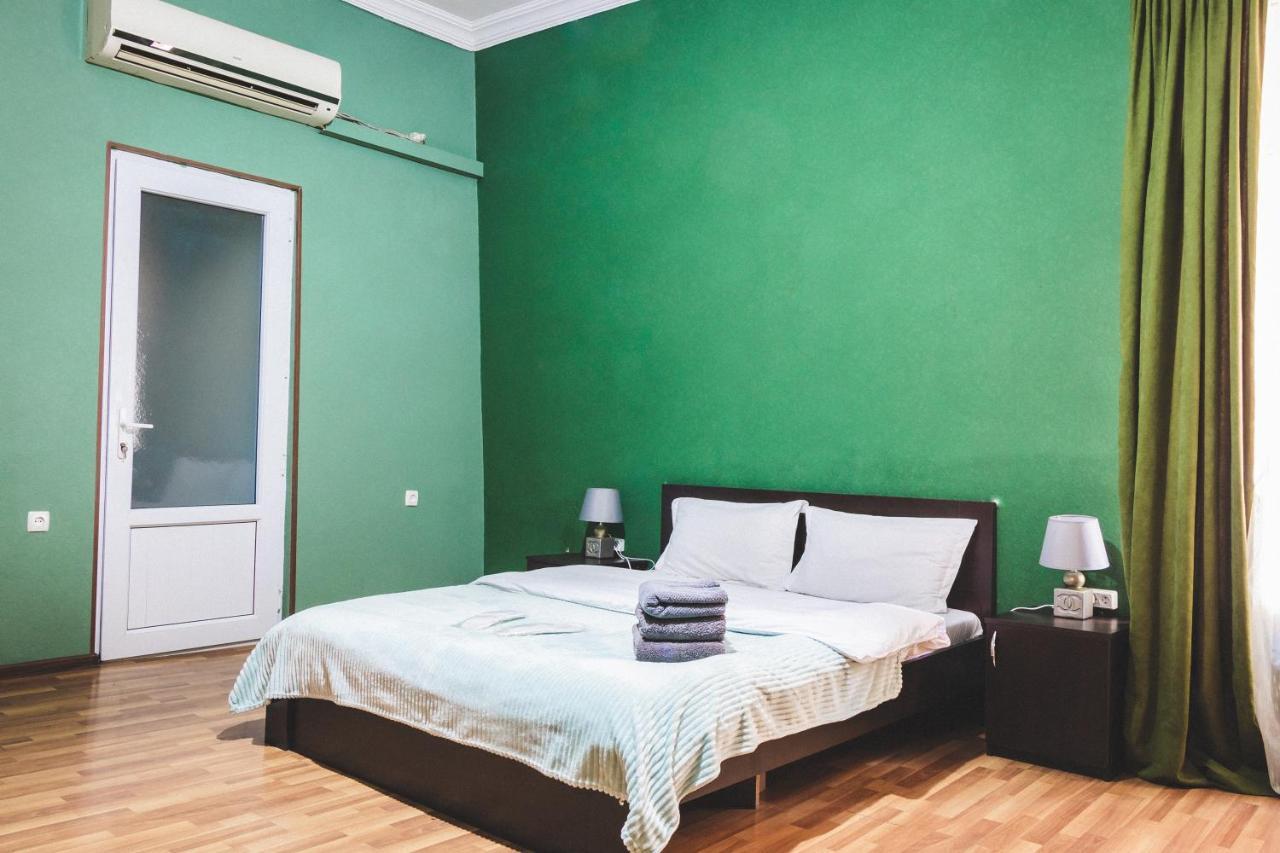 Guest House Big Family Tbilisi Buitenkant foto