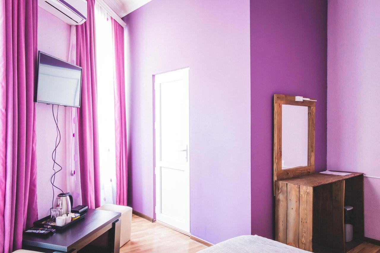 Guest House Big Family Tbilisi Buitenkant foto